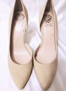Vince Camuto nude colored heels. Size 8 1/2